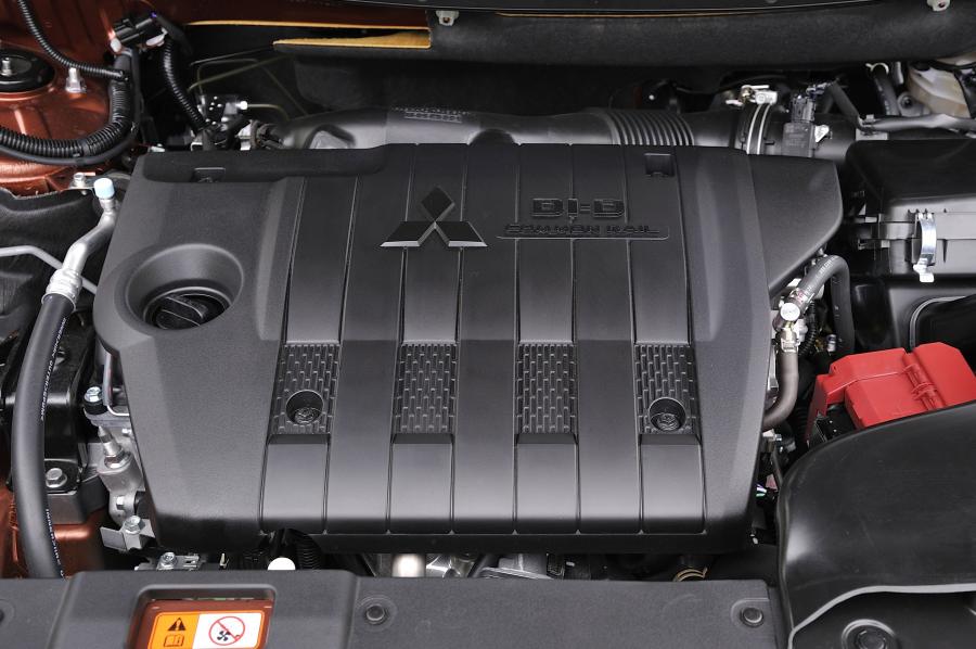  Mitsubishi Outlander 2012 года  (фото 5 из 89)